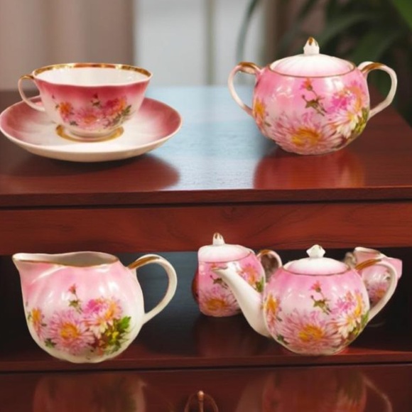 Vintage Bone china Set teapot lid creamer, sugar bowl lid 6 teacups 6 saucers - Picture 11 of 11